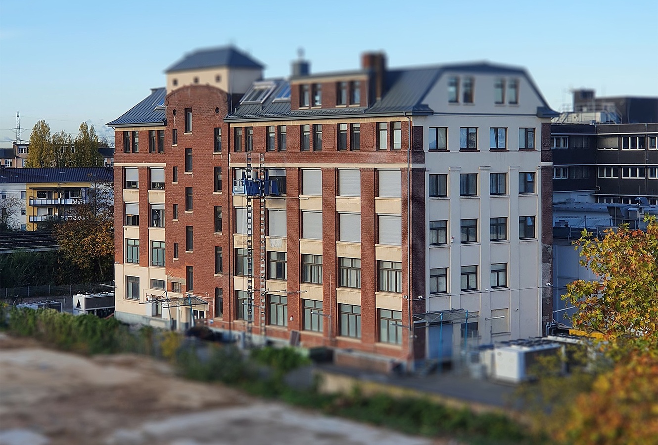 Außenansicht des Haupt-Rechenzentrums Frankfurt der Aixit GmbH